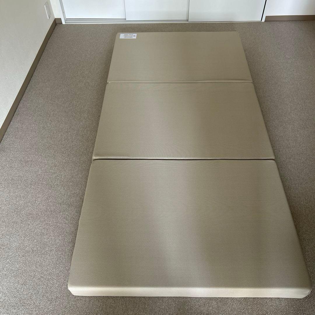 マニフレックス　メッシュウイング　シングル 　ミッドグレー　三つ折りマットレス