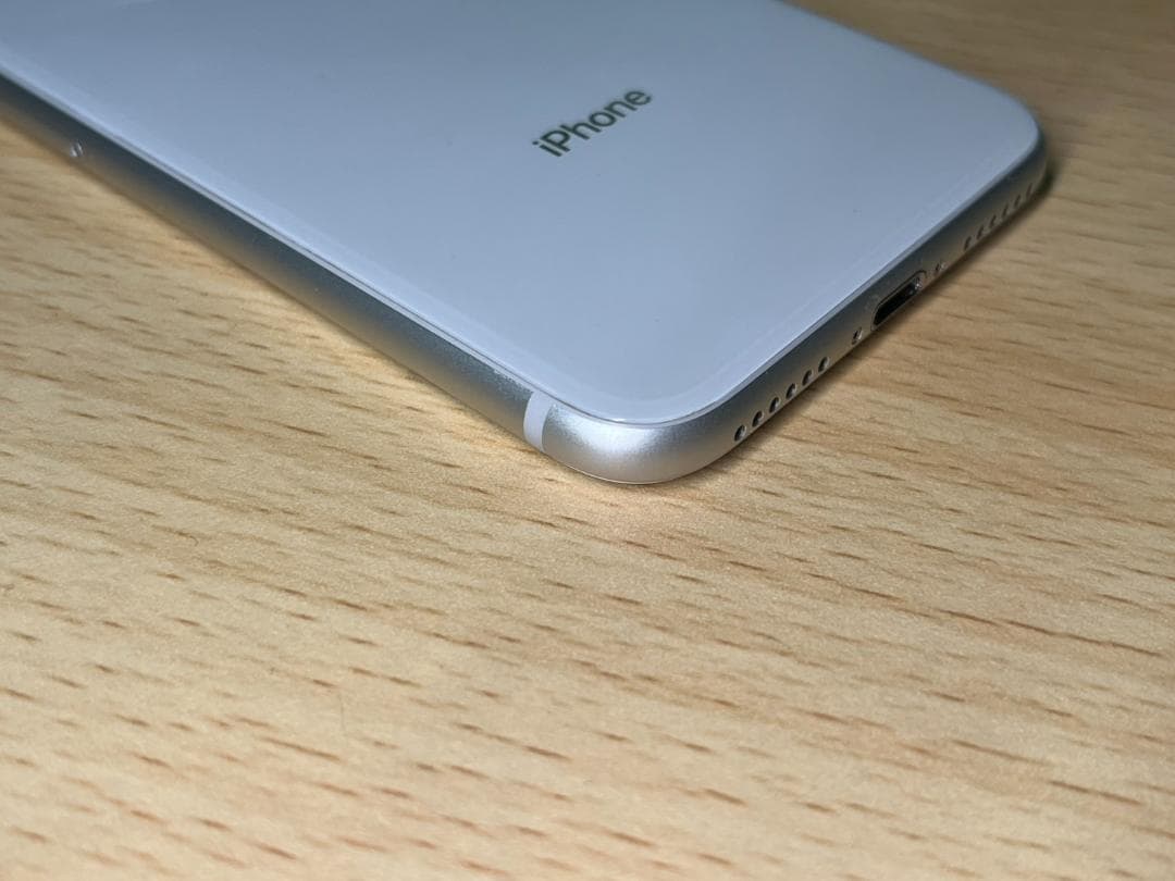 iPhone8 シルバー 64GB Simロック解除済み 動確済　美品