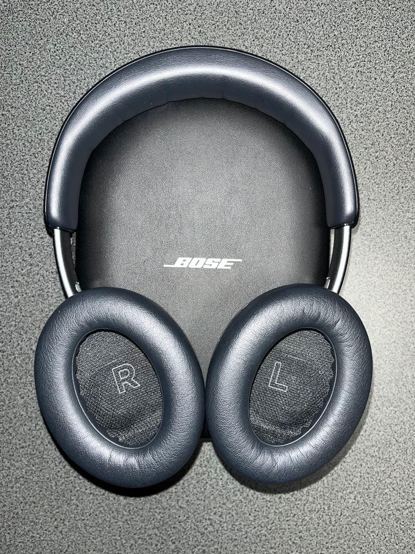 【あいう】Bose QUIETCOMFORT ULTRA ケース付き