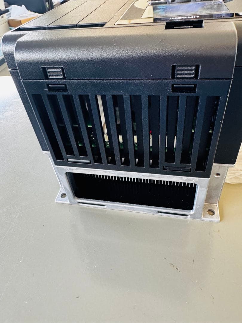 インバータ SJ-P1シリーズ　日立　P1-022LFF