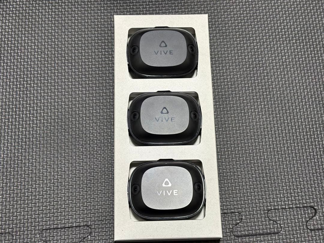 VIVE ultimate tracker 3個＋ベルト