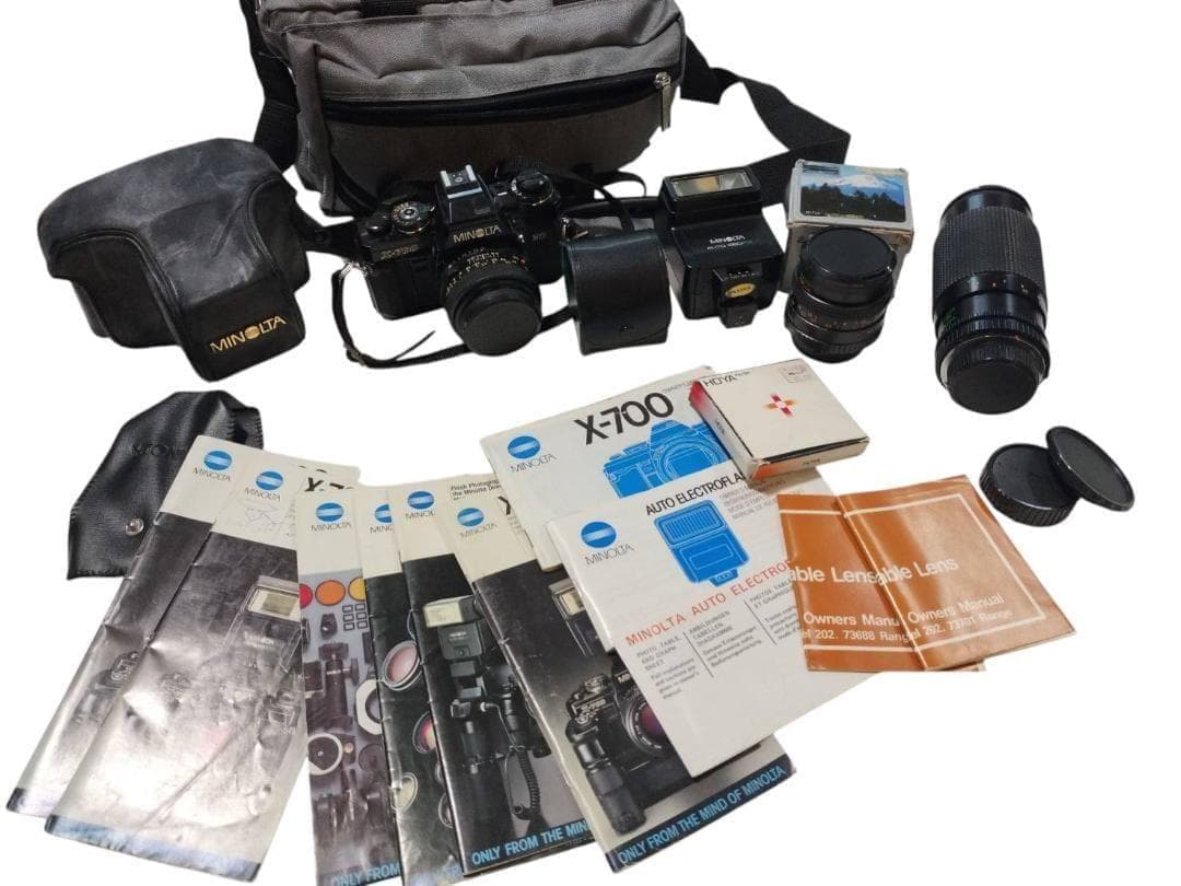 ◇中古　ミノルタ　X-700 35mm SLR　カメラキット　付属多数あり