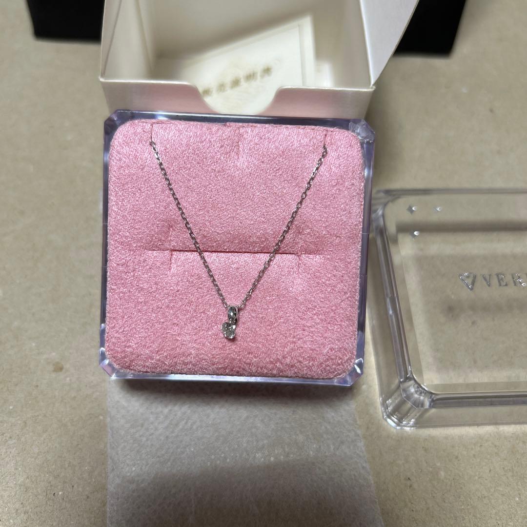 ベリテ　ダイヤモンドネックレス