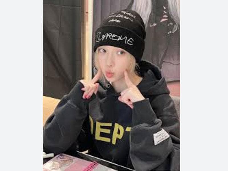 aespa 着用 Supreme God's Children Beanie