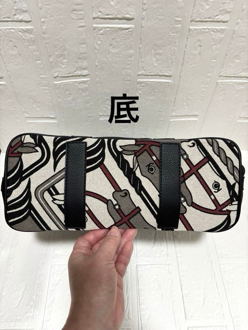 【新品】ブラック馬柄キャンバス生地2wayハンドショルダーバッグ中