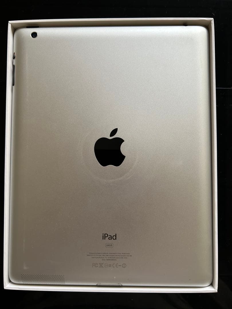 iPad 本体　64GB シルバー　中古　wi-fiモデル