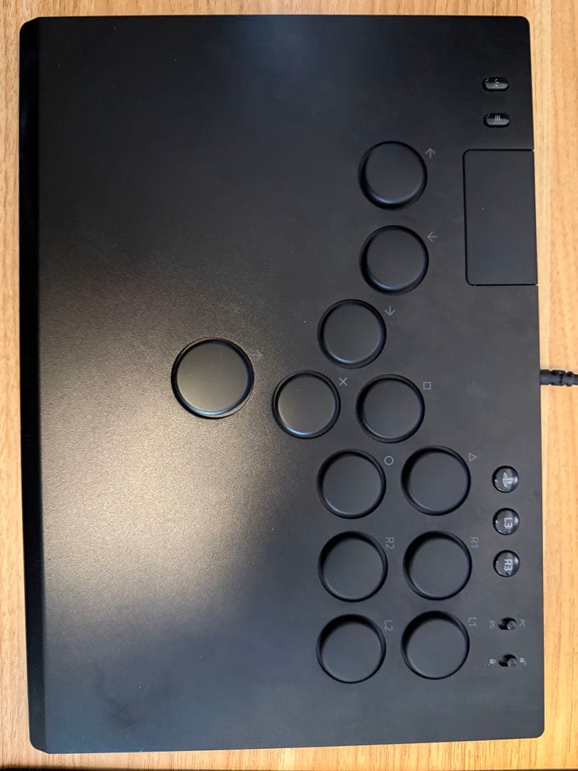 Razer KITSUNE アーケードコントローラー