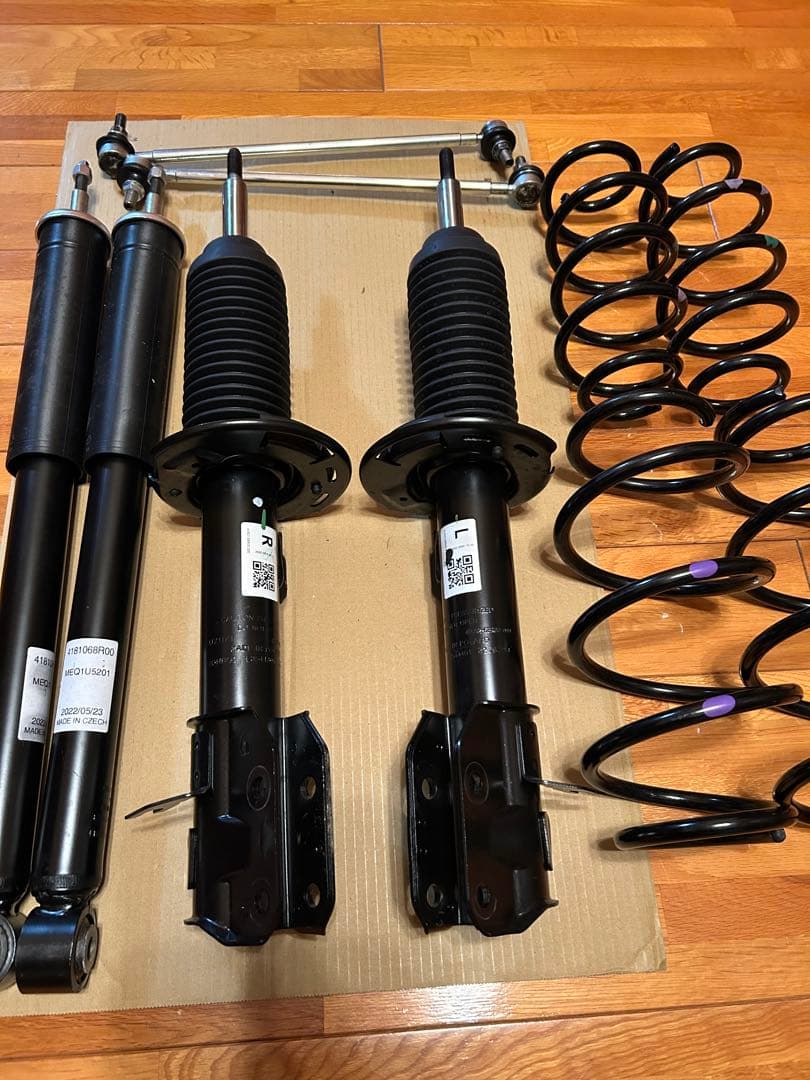 【新車外し】zc33s 純正サスペンション ショックアブソーバー