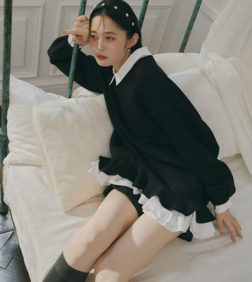 Olu. フリル付き黒長袖ミニワンピース