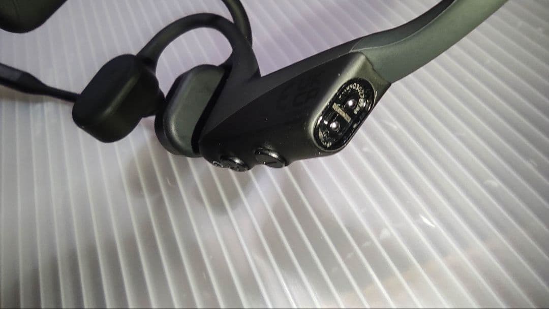 Shokz　ショックス　OpenComm2　骨伝導　ワイヤレス　イヤホン