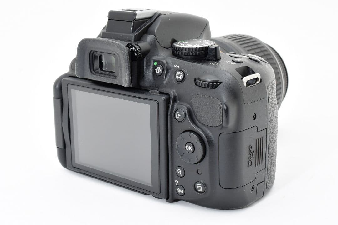 しっかり捉える高性能AF×高画質✨Nikon D5200✨手ブレ補正 標準レンズ