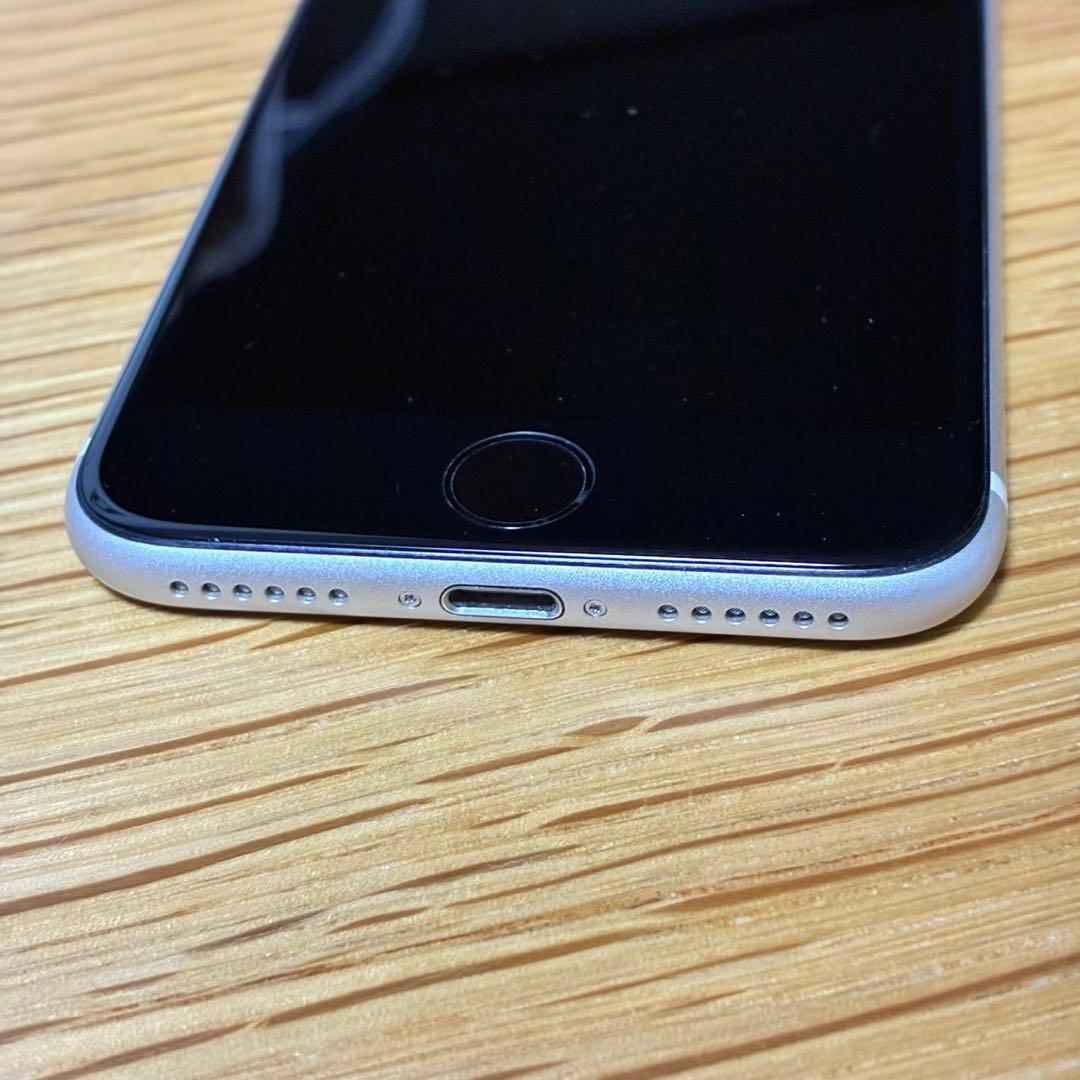 Ya17700 iPhone SE第3世代64GB SIMフリー　美品