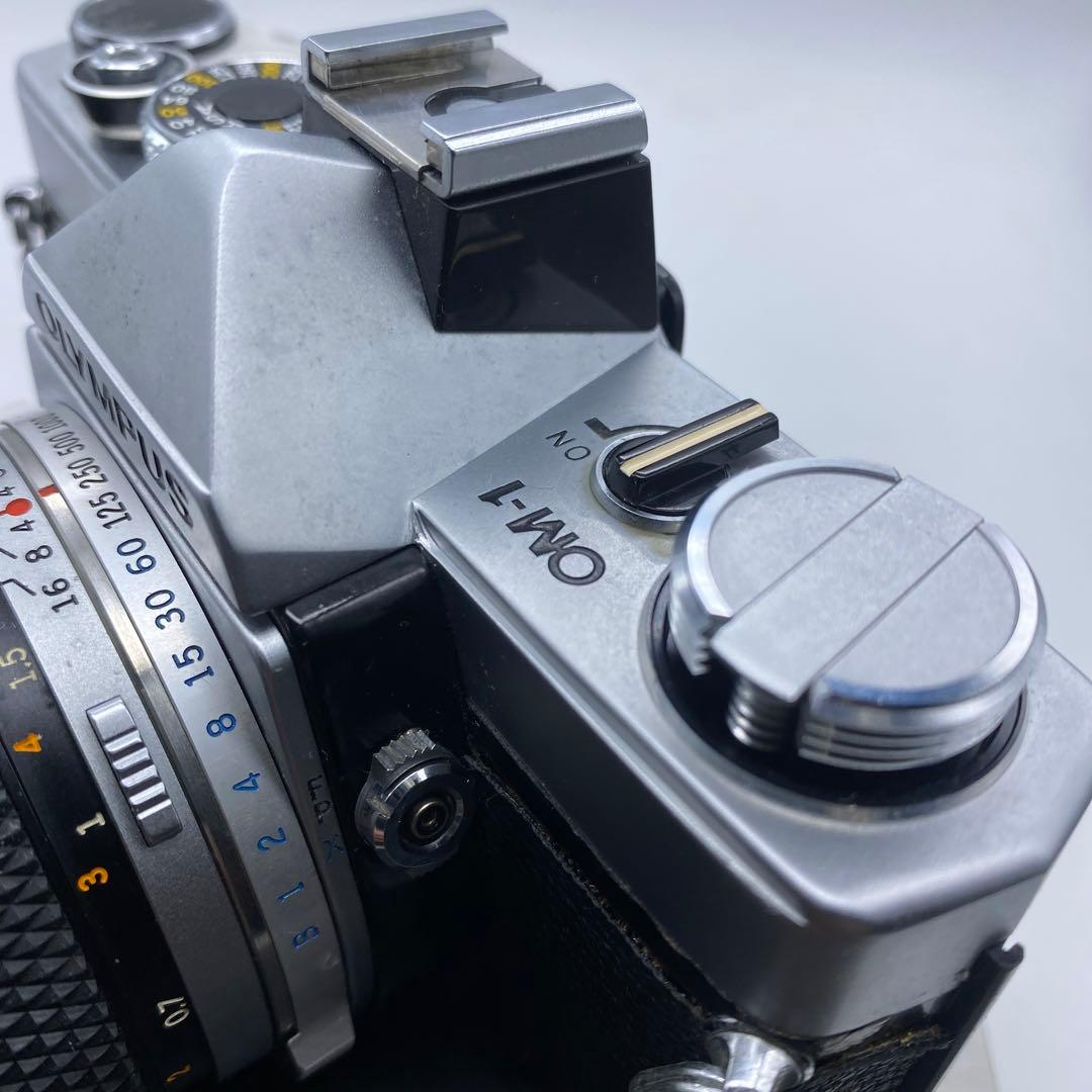 オリンパス　OM 1 50 m m レンズ付き