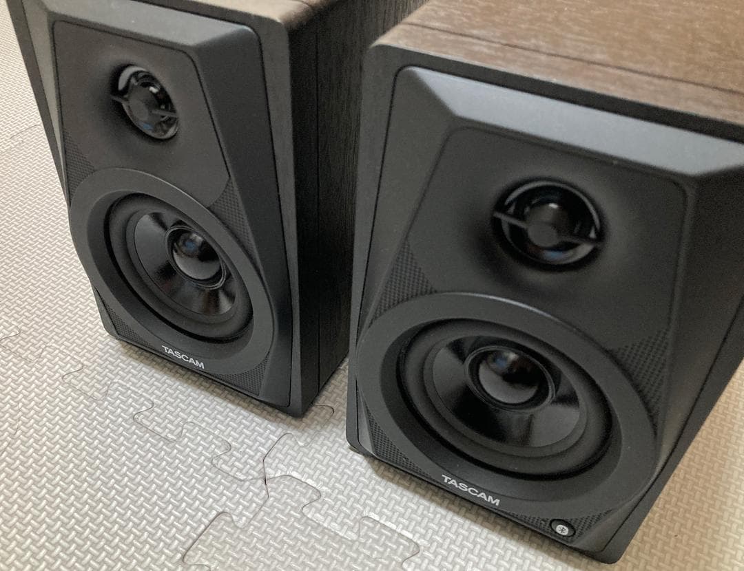 【美品】TASCAM VL-S3BT モニタースピーカー