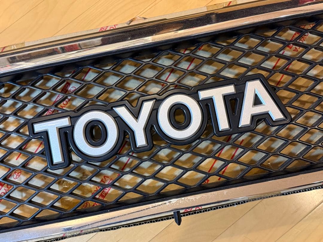 【トヨタ純正部品】ランクル70用フロントグリル（PZ127-60001）《美品》