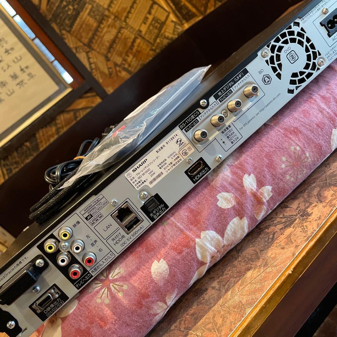 SHARP BD-W1600 12倍録 1TB 新品リモ等付　フル装備 完動品！