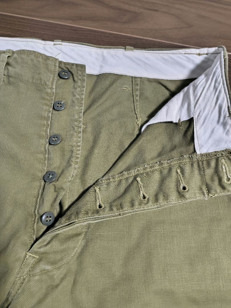 エヴィス チノパン ボタンフライ カーキ