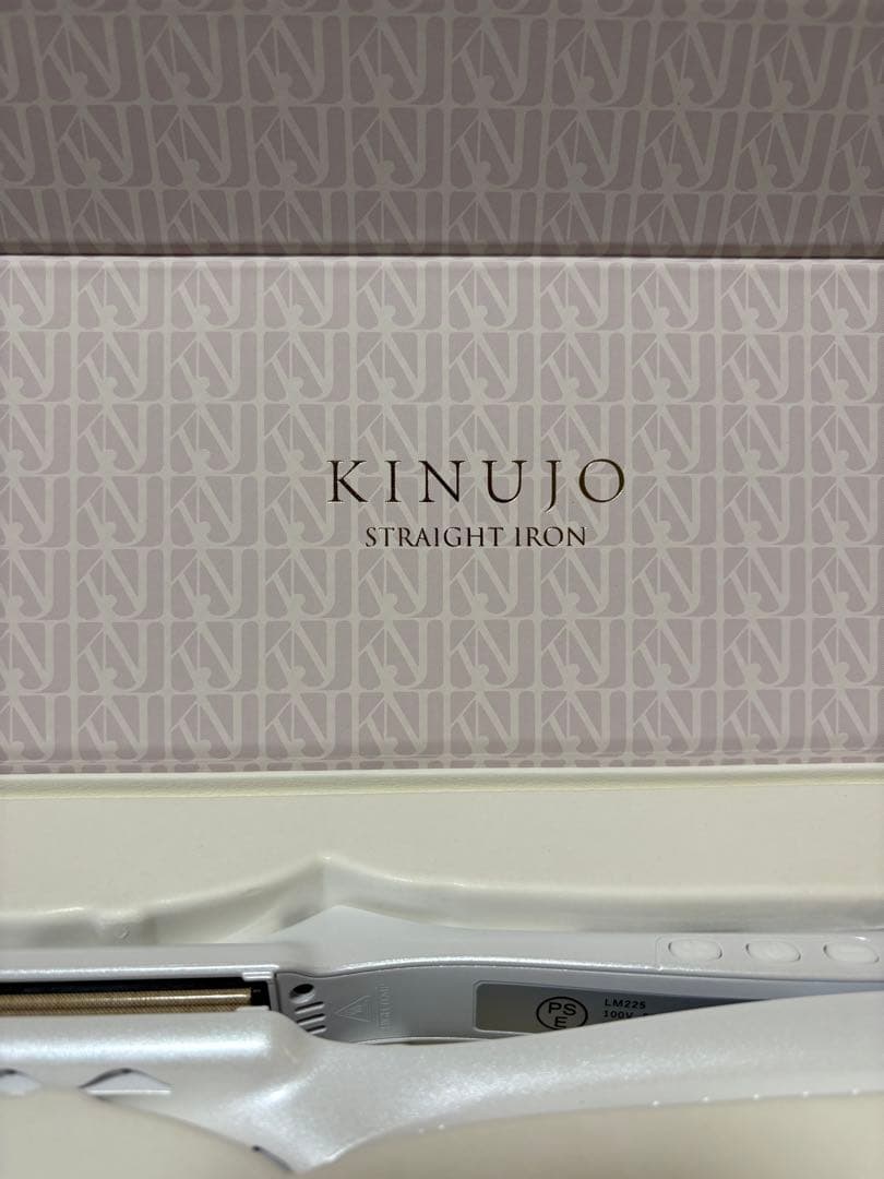 KINUJO ストレートアイロン ホワイトLM225