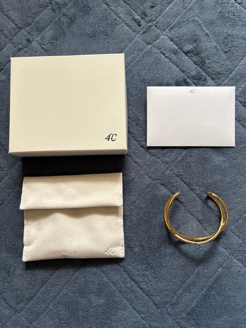 4°C ゴールドバングル【美品】