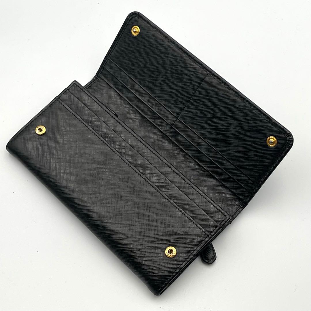 PRADA ブラック 長財布　二つ折り　サフィアーノレザー　ゴールドロゴ　小銭入