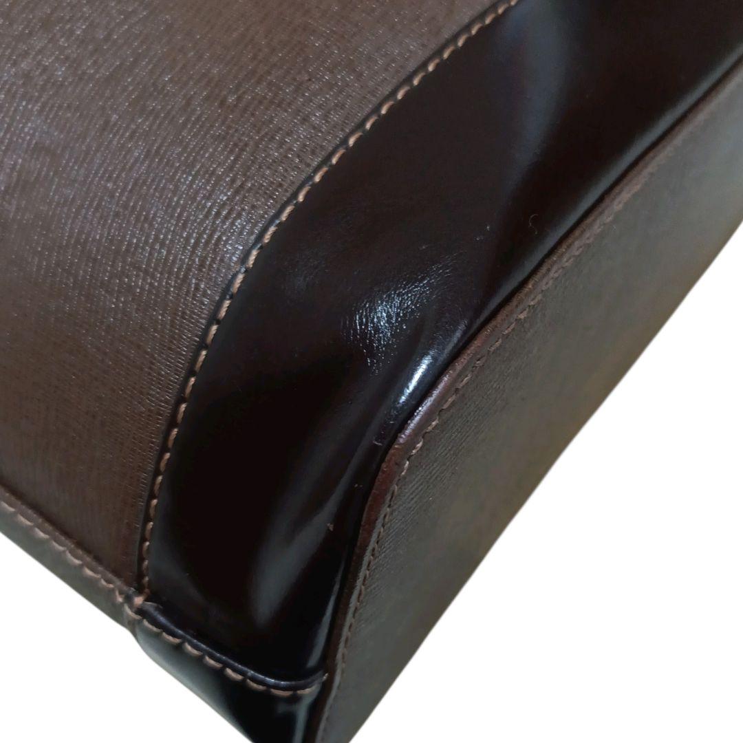 ✨BURBERRY 裏地ノバチェック サフィアーノレザー ハンドバッグ