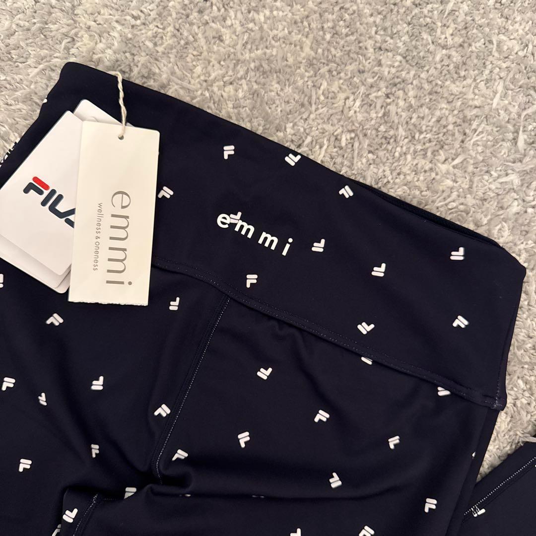 emmi FILA エミ×フィラ コラボ レギンス 総柄 ロゴ モノグラム 新品