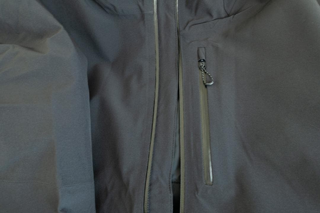 【新品】 サロモン スキーウェア HIGHLAND JACKET M Ｌサイズ