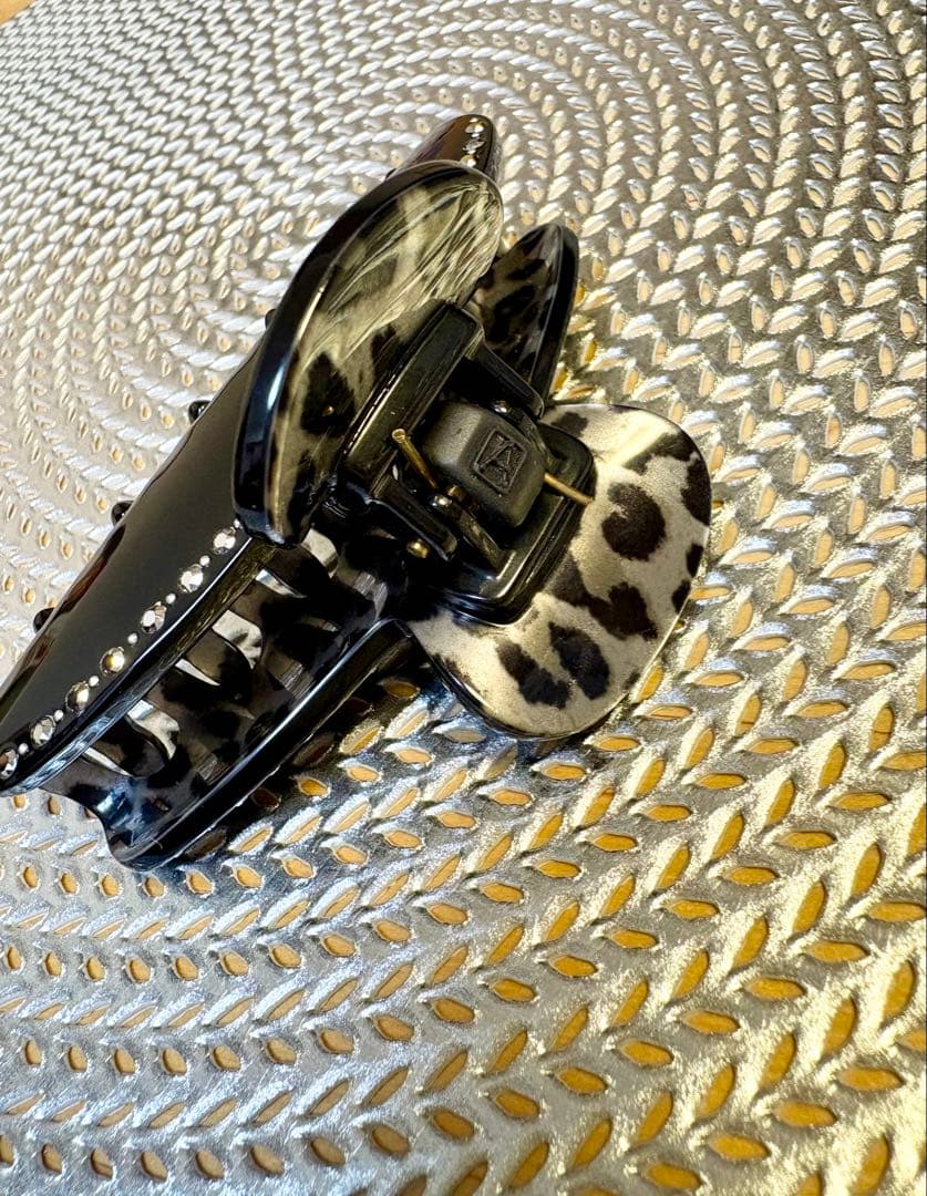 美品　ALEXANDRE DE PARIS ヘアクリップ ストーン　ブラック