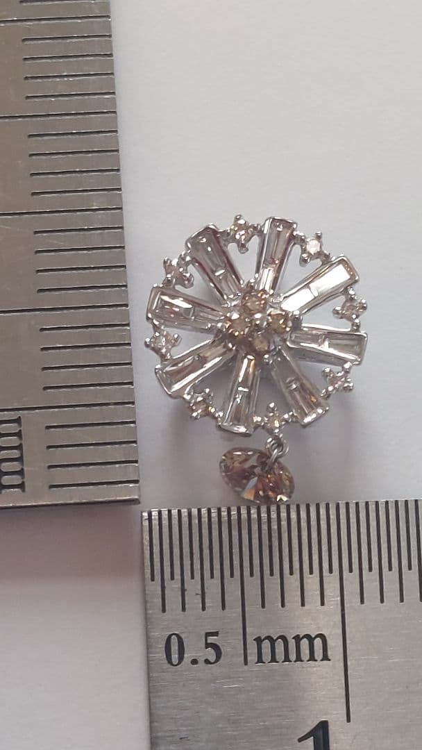 新品仕上げQVCK18WGダイヤ&ストリングホールダイヤ0.25ペンダントトップ