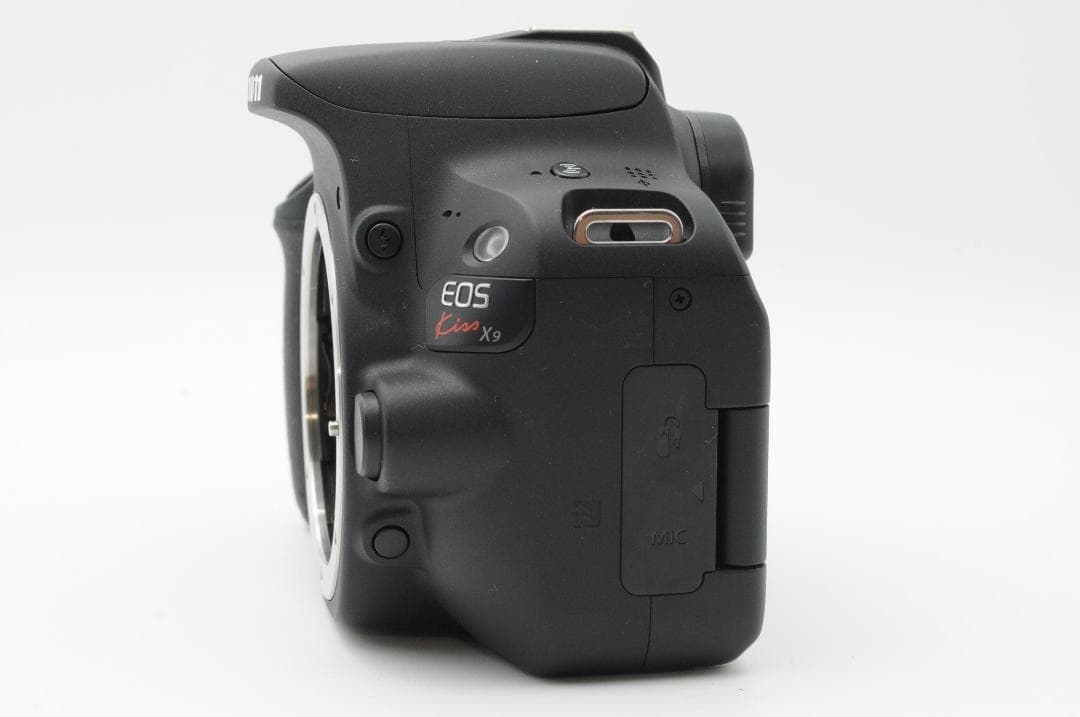 ★ほぼ新品④★新生活応援★ Canon EOS Kiss x9 ダブルレンズ