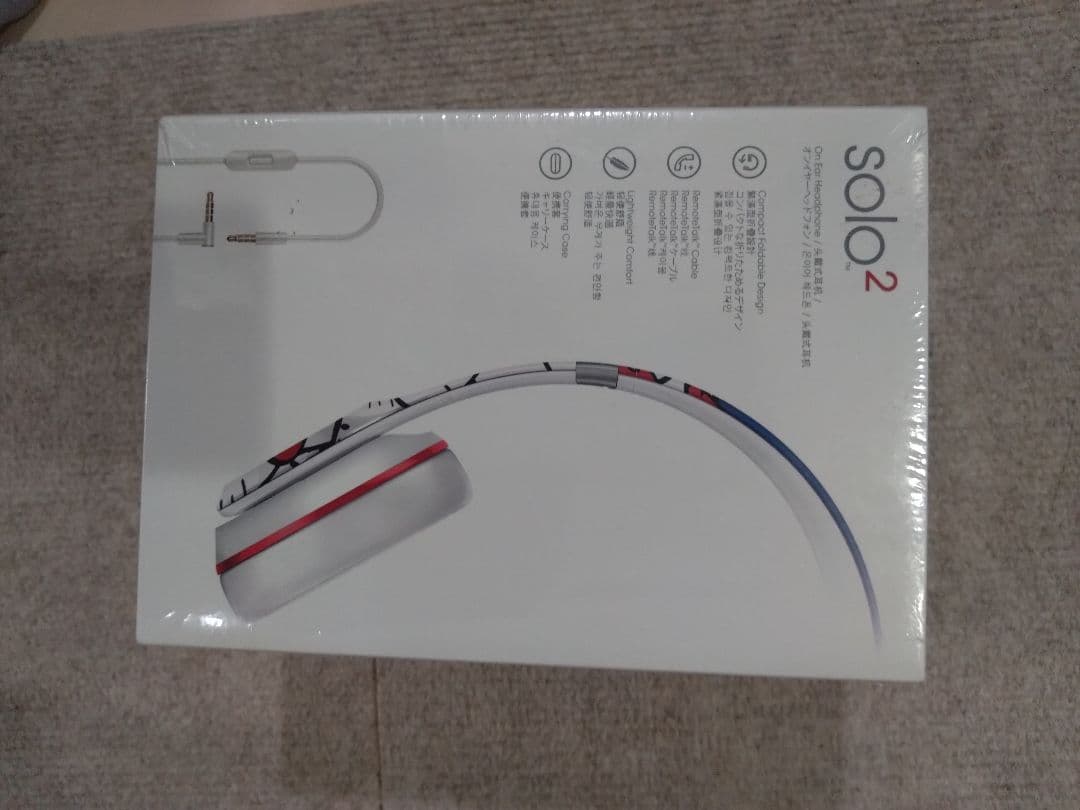 新品未開封　 Beats by Dr.Dre Solo2 Hello Kitty