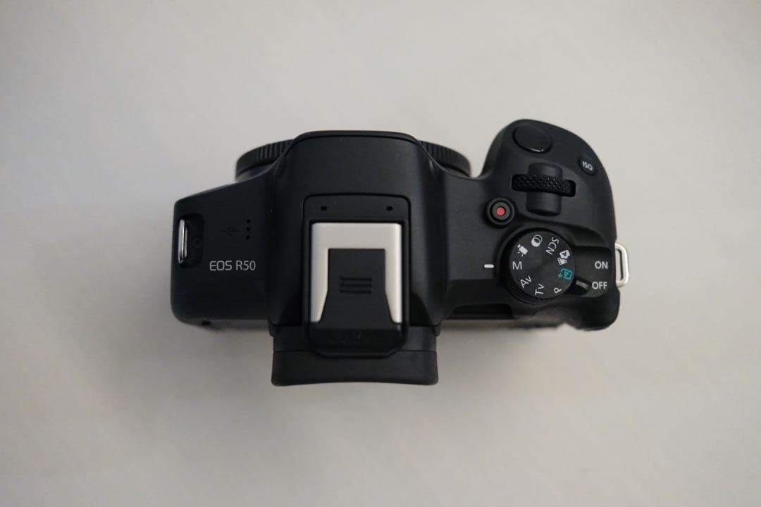 Canon EOS R50ダブルズームキット・RF16mm f2.8