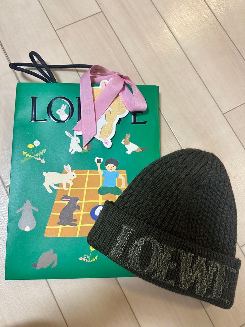 ロエベ　ニット帽　ビーニー　カーキ　ほぼ未使用