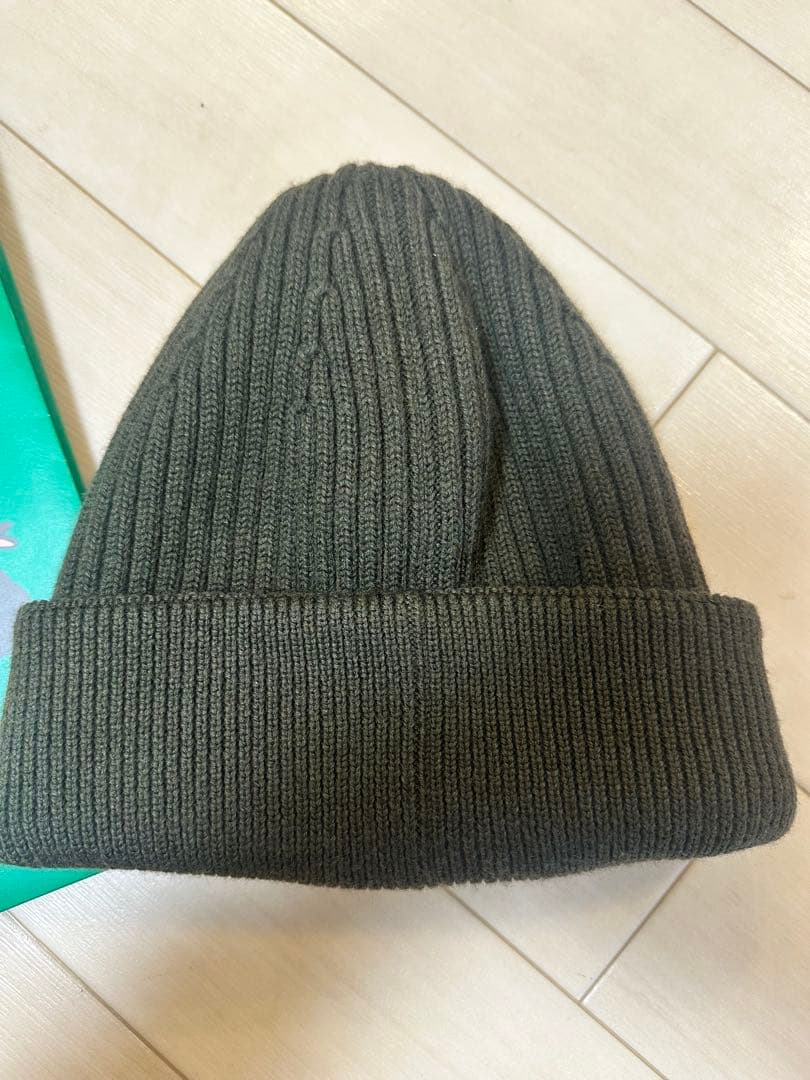 ロエベ　ニット帽　ビーニー　カーキ　ほぼ未使用