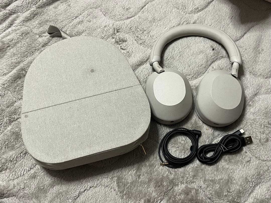 ヘッドホン SONY WH-1000XM5 (W) WHITE