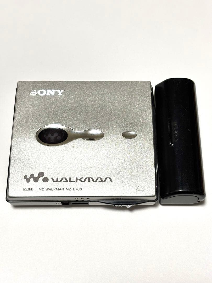 2点セットSONY MDウォークマン MZ-E700 動作品 乾電池ケース付き