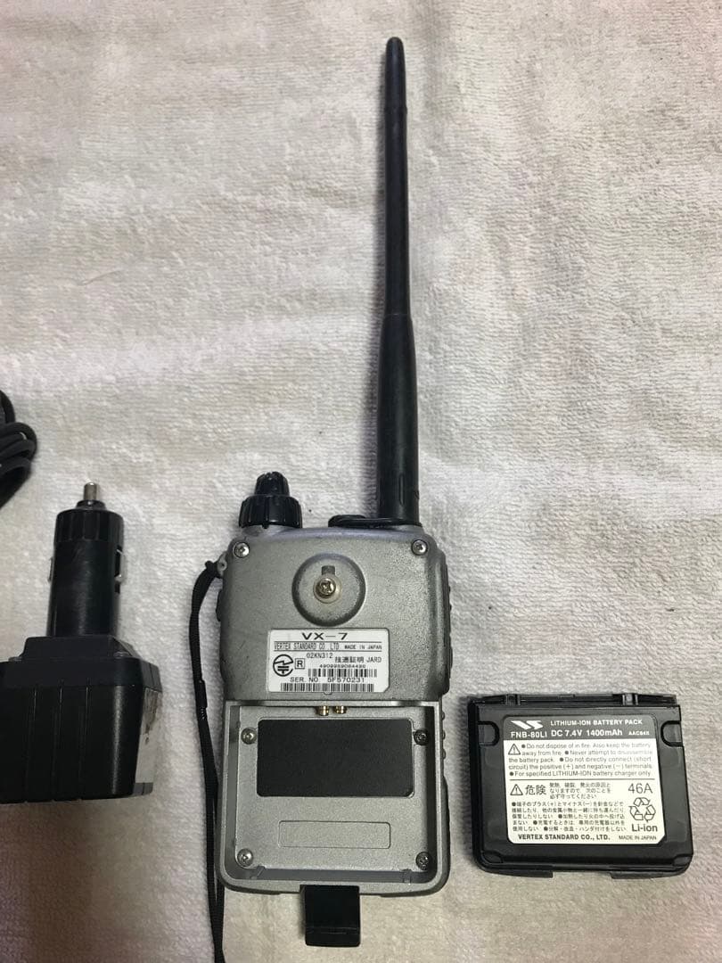 VX-7 50/144/430MHz（受信504KHzー998MHz）