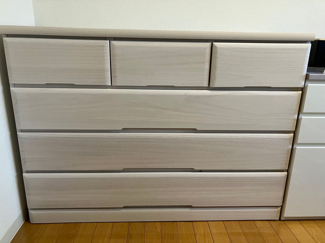 ローチェスト　日本製　洋服ダンス　ホワイトベージュ　美品