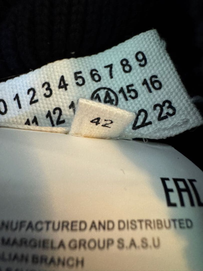 ララ 【状態◎送料込】Maison Margiela ニット帽　MM14