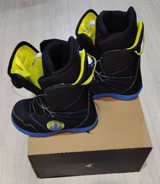 バートン/JIPLINEBOA/スノーボードブーツKIDS JPN22.0