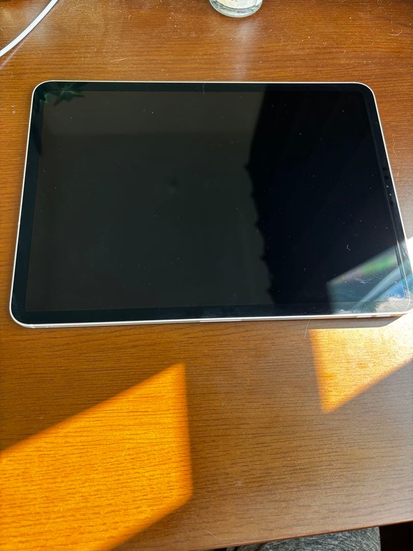 ぴ*ま様 iPadpro第1世代 セルラーモデルau版本体 + 純正キーボードケ