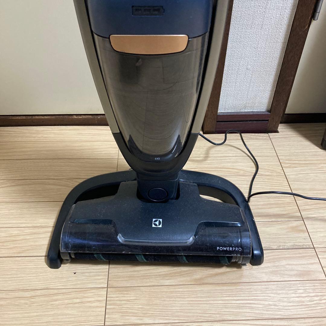 エレクトロラックス　掃除機　PURE Q9