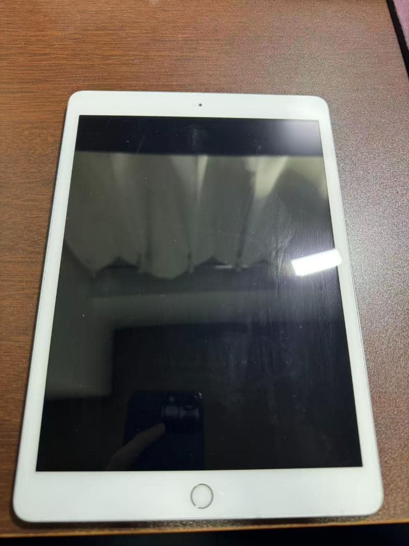iPad(第8世代) 10.2インチ 128G simフリー