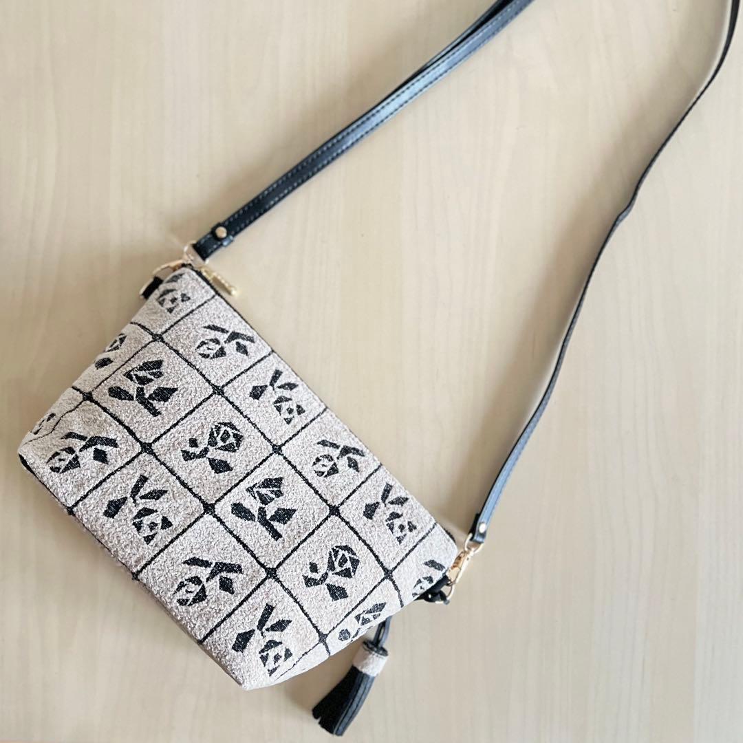 ミナペルホネン Lulu beigeショルダーバッグMB509-053