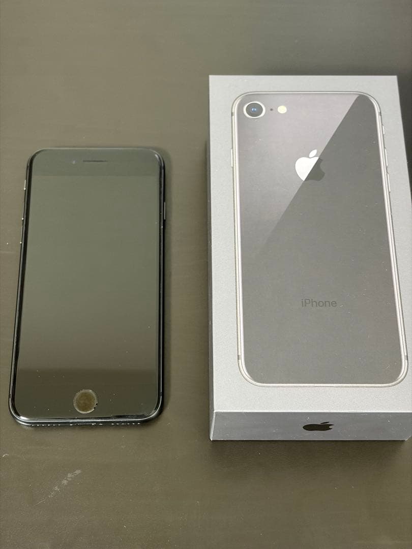 Apple iPhone 8 スペースグレー 64GB 本体 箱付き 付属品付き
