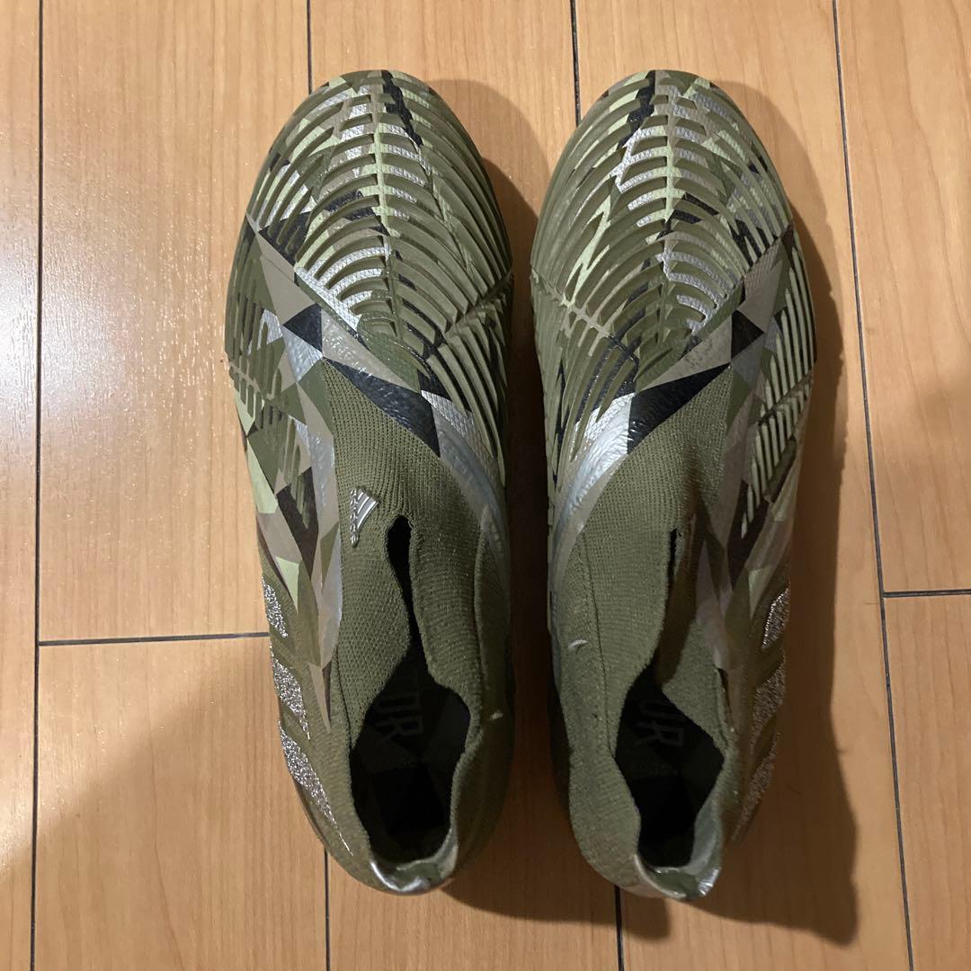 お*ん様 アディダス　プレデター　PREDATOR スワロフスキー　クリスタル