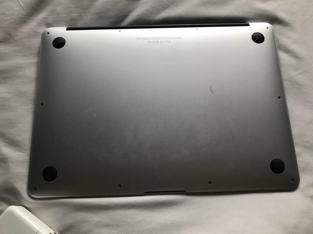 Apple MacBook Air 13インチ シルバー 充電器付き