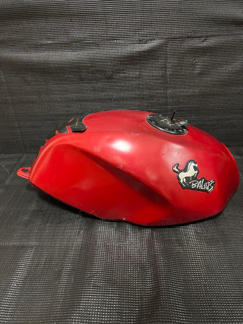 kawasaki バリオス1型 2型 燃料タンク エンブレム/キャップ付き！