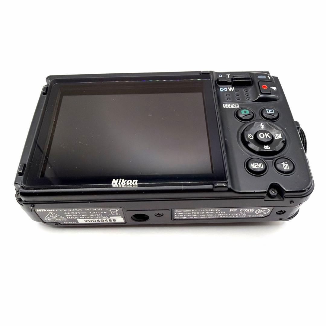 極美品　Nikon COOLPIX W300デジカメ　ブラック　ニコン
