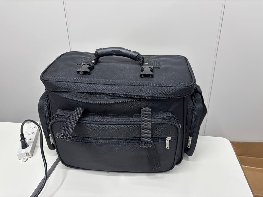 masaさん専用　短焦点プロジェクター　ほぼ新品　1回4時間のみ使用　DLP